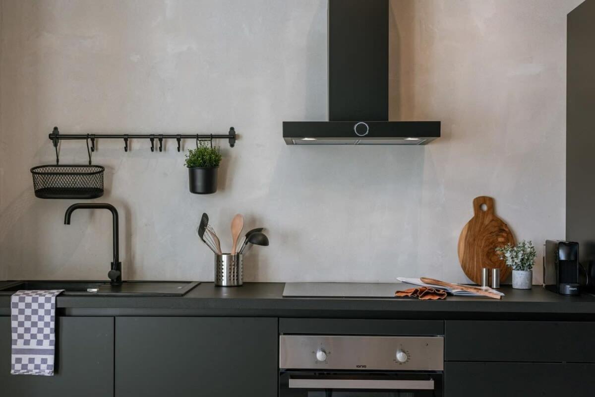 Huswell - Industrial Apartment With Terrace In Anversa Esterno foto